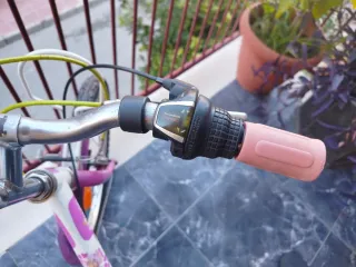 Bicicleta infantil Btwin rosa