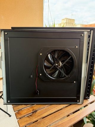 Torre Antec P193 V3 con Fuente De Alimentación