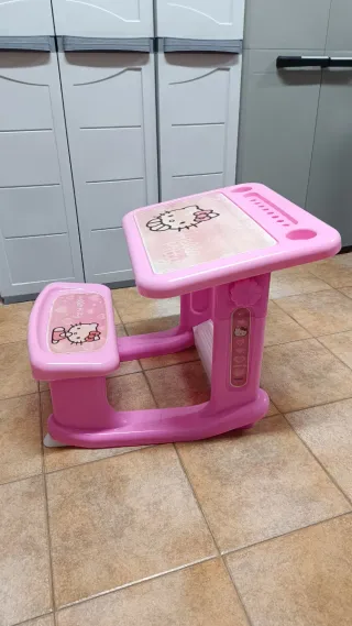 Pupitre infantil Hello Kitty rosa