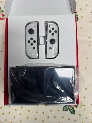 Nintendo Switch OLED Blanca y Negra