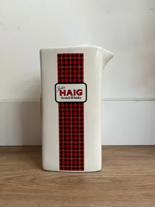 8 jarras de whisky años 70-80