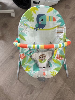 Hamaca eléctrica para bebé con diseño de animales