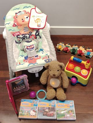 Hamaca bebé + Juguetes