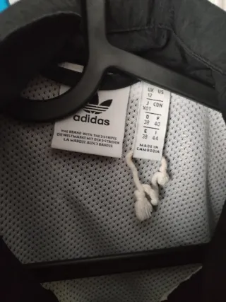 Chaqueta Adidas Negra y Blanca