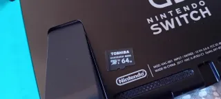 Nintendo Switch con giochi e extra