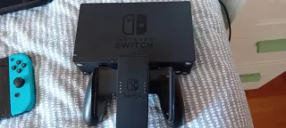 Nintendo Switch con giochi e extra