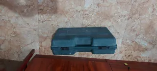 Taladro percutor Wurth 24V con maletín