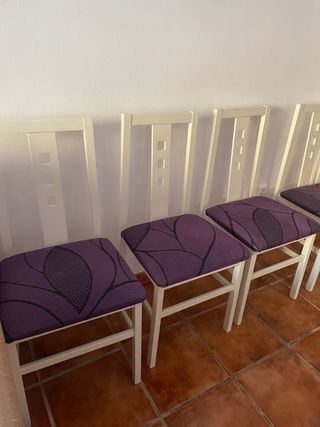 Juego de 4 sillas de comedor moradas