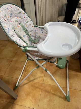 Trona de bebé con estampado selva