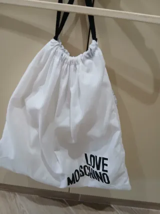 Zaino Moschino nero con cuori dorati