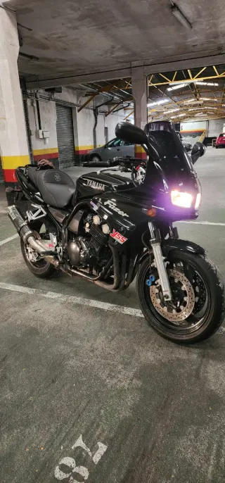 Yamaha FZS600