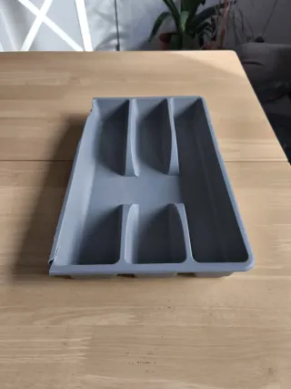 Organizador de cubiertos gris plástico