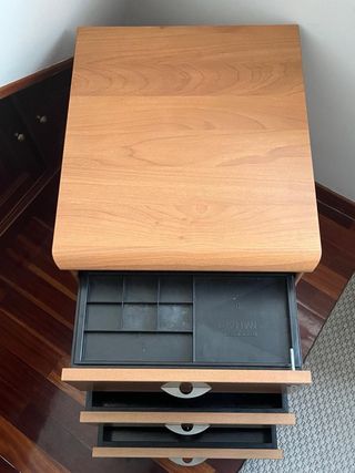Cajonera de escritorio color madera