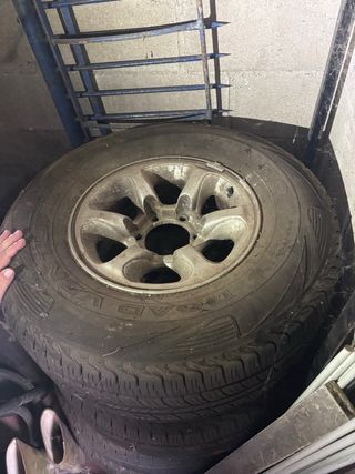 Llantas Mitsubishi Montero