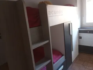 Cama tren con armario y cajón