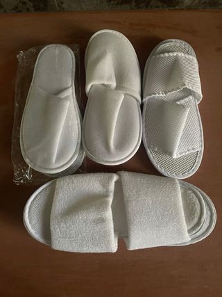 4 paia ciabatte bianche