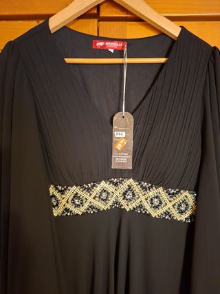 Vestido fiesta negro con pedrería