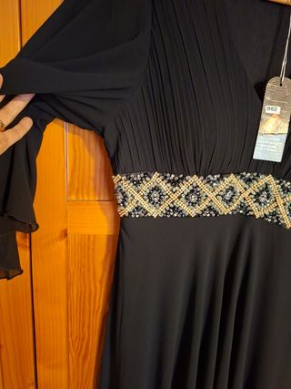 Vestido fiesta negro con pedrería