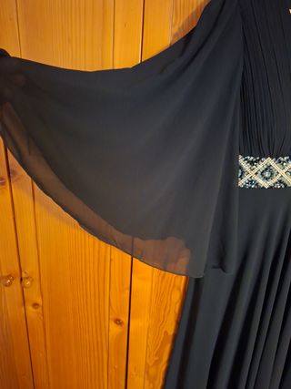 Vestido fiesta negro con pedrería