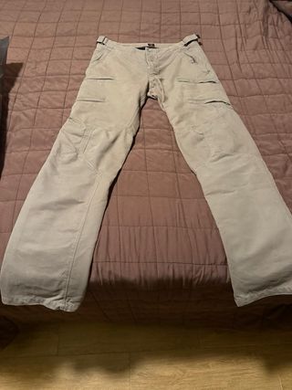 Pantalón moto con protecciones