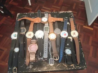 Relojes de pulsera varios modelos