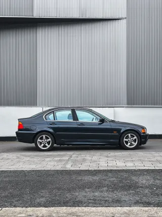 BMW E46 328i