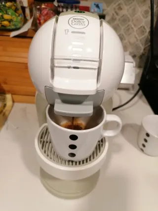 Cafetera Dolce Gusto Automática