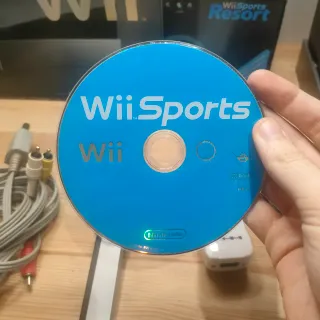 Nintendo Wii + Wii Sports Resort Pack