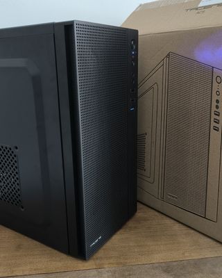 PC INTEL / 8GB RAM / ADOBE ILLUSTRATOR + OFFICE 24