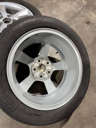 Llantas Audi con Neumáticos.