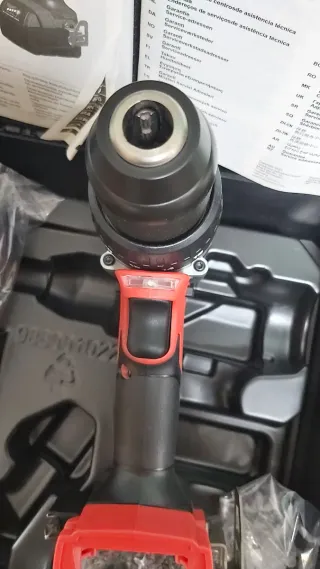 Taladro Atornillador Milwaukee M18 BLDD2