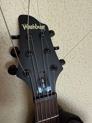 Washburn WV60 - Guitarra eléctrica negra.