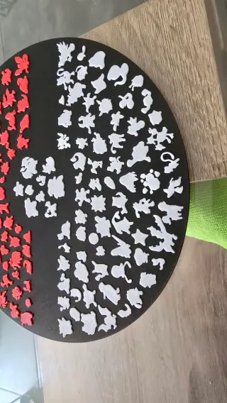 Poké Ball 3D con Figuras Pokémon