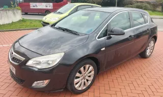 Opel Astra 2012