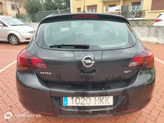Opel Astra 2012