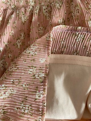 Pantalón corto floral rosa