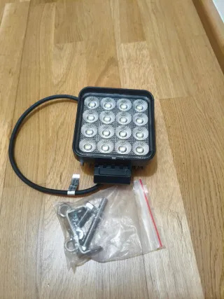 Faro LED 64W IP68 Flood 9-32v