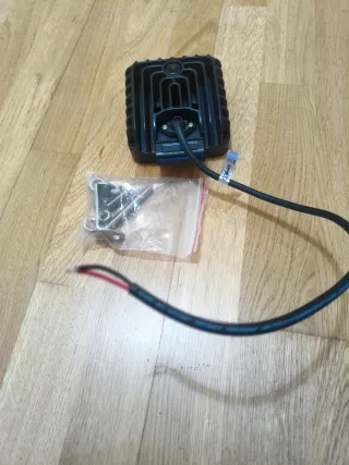 Faro LED 64W IP68 Flood 9-32v