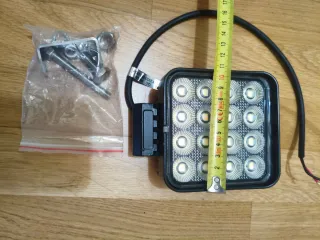 Faro LED 64W IP68 Flood 9-32v
