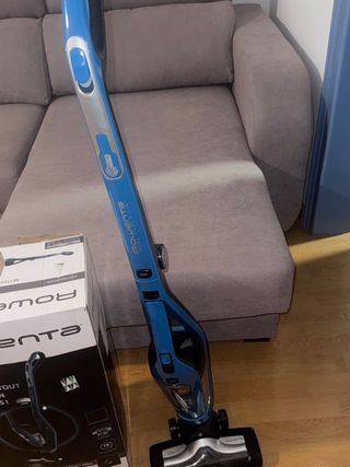 Aspiradora Rowenta 2 en 1 Escoba y Mano