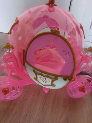 Carroza de Princesa Rosa con Caballo blanco