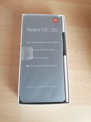 Pacchetto Xiaomi Redmi 13C + Watch 5 Lite nuovo