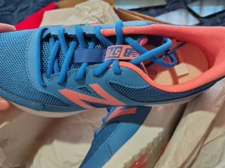 New Balance 570 Talla 39 Azul/Rosa
