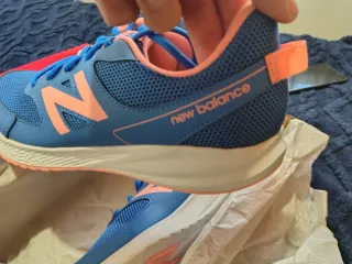 New Balance 570 Talla 39 Azul/Rosa