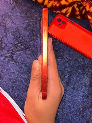 iPhone 12 Rojo - Parte trasera rota