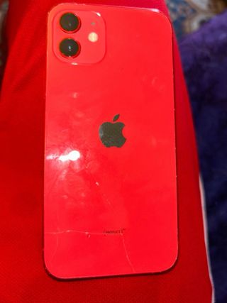 iPhone 12 Rojo - Parte trasera rota