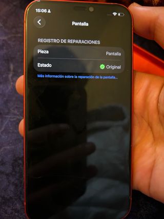 iPhone 12 Rojo - Parte trasera rota