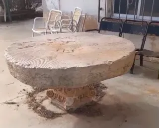 Piedra de molino antigua