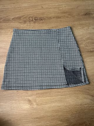 Falda de cuadros blanco y negro