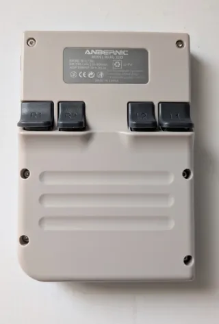 Anbernic RG35XX Beige + Tarjeta 128GB + Soporte